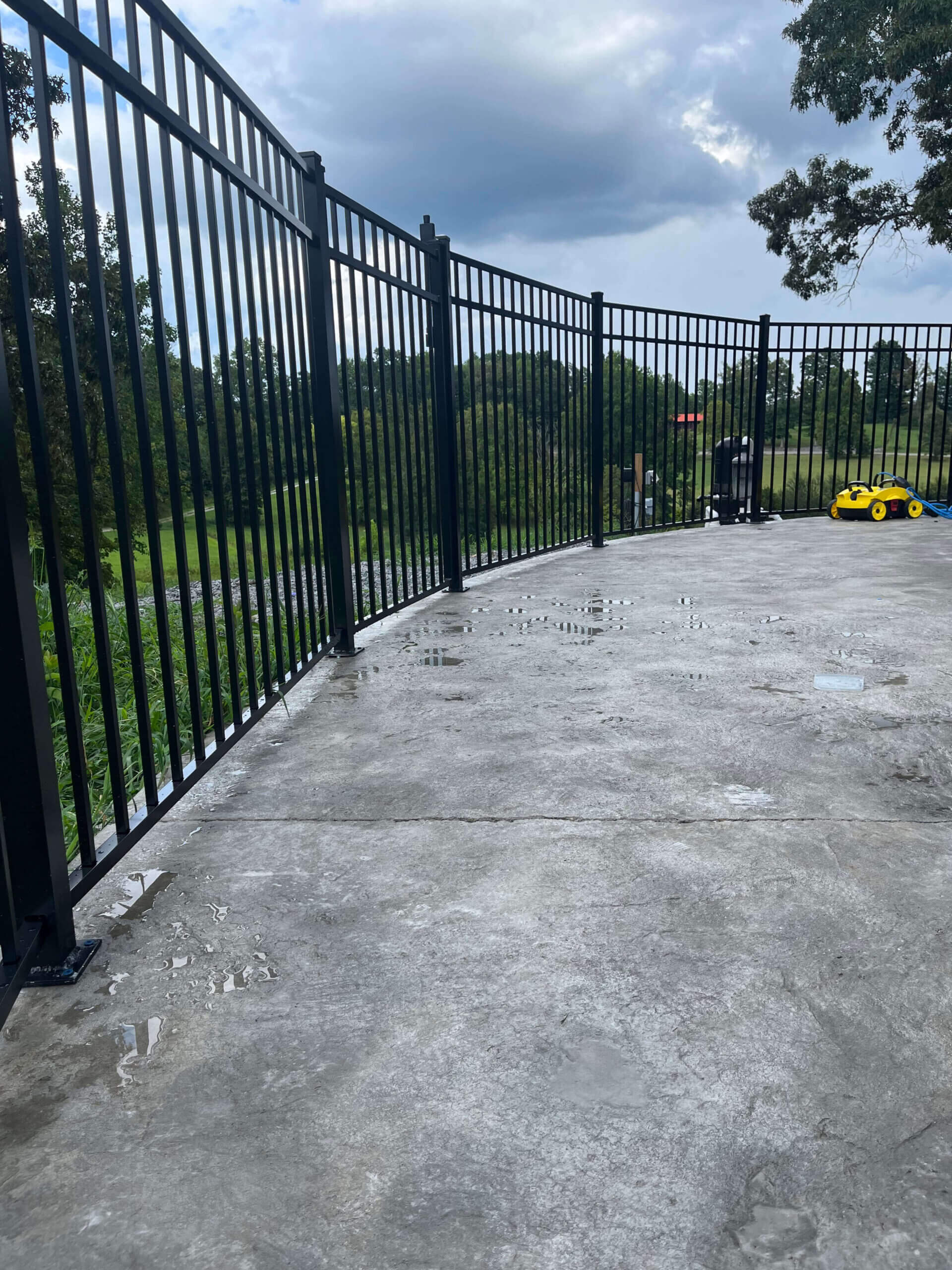 Aluminum fence installation